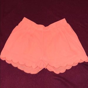 Orange Loose fit short shorts.